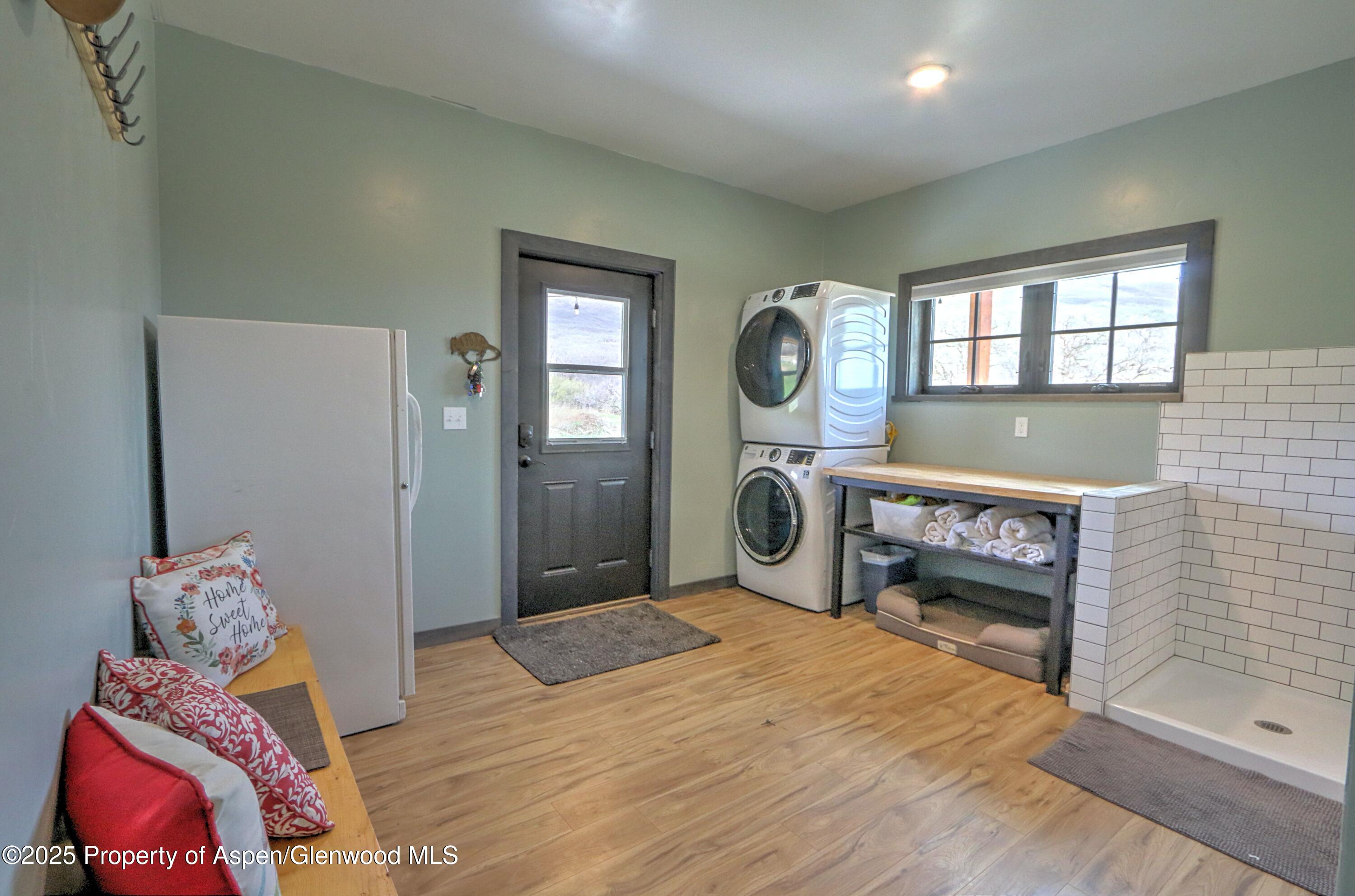 7315 County Road 312 New Castle, CO 81647 - Photo 26 of 75 Mudroom - laundry - dog wash