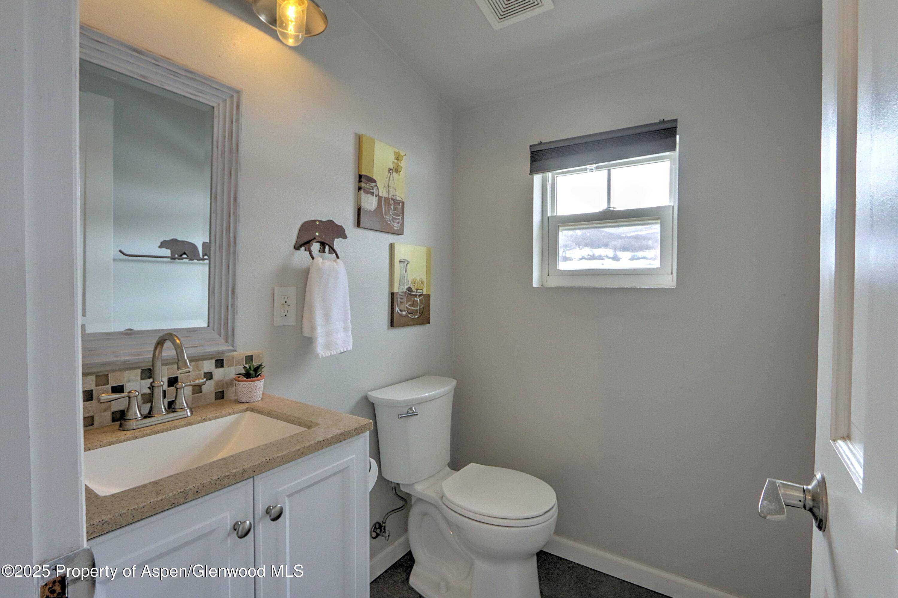 7315 County Road 312 New Castle, CO 81647 - Photo 57 of 75 Cabin - bathroom - upstairs