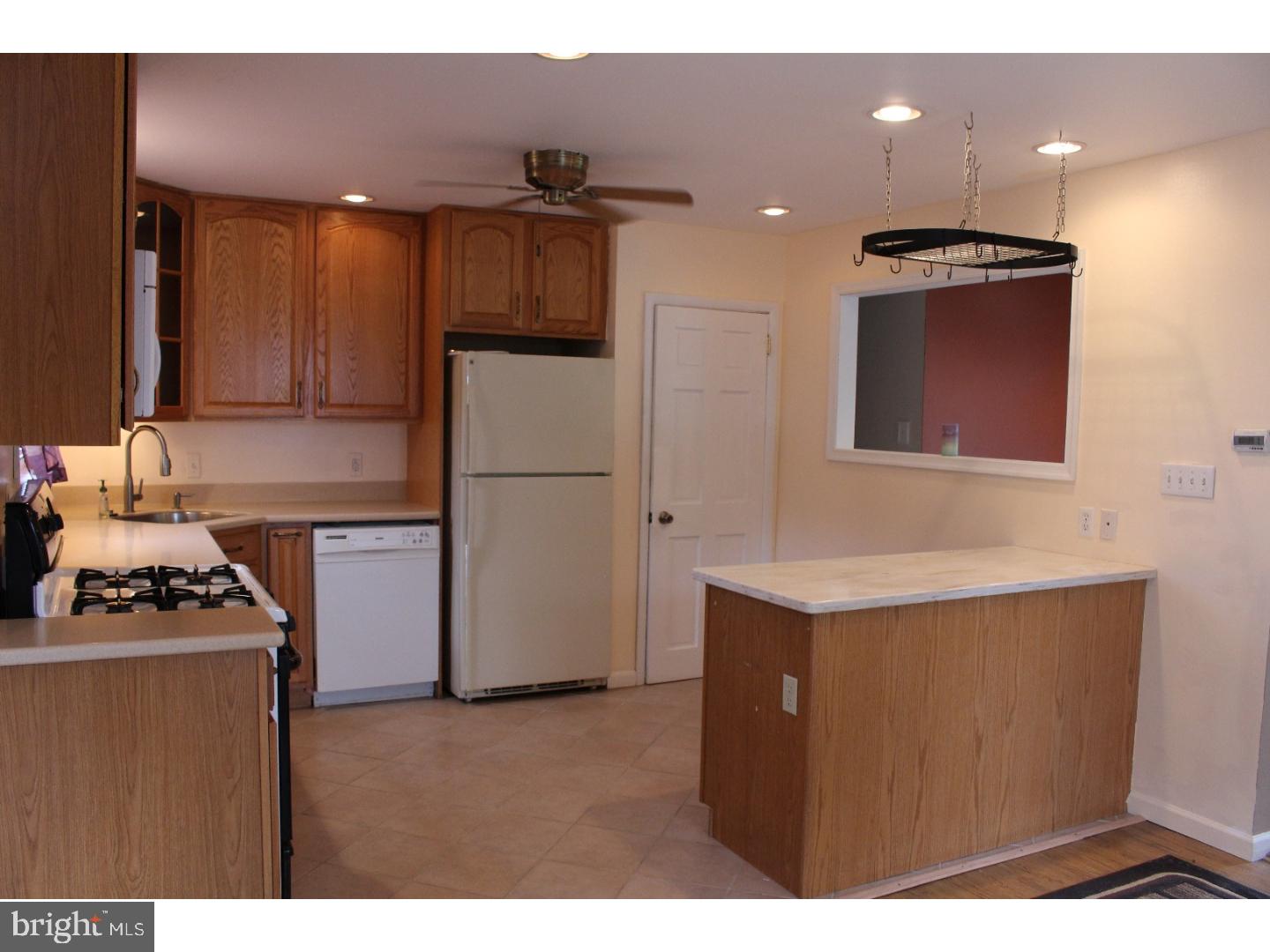396 Parry Road Warminster, PA 18974 - Photo 12 of 24 Kitchen