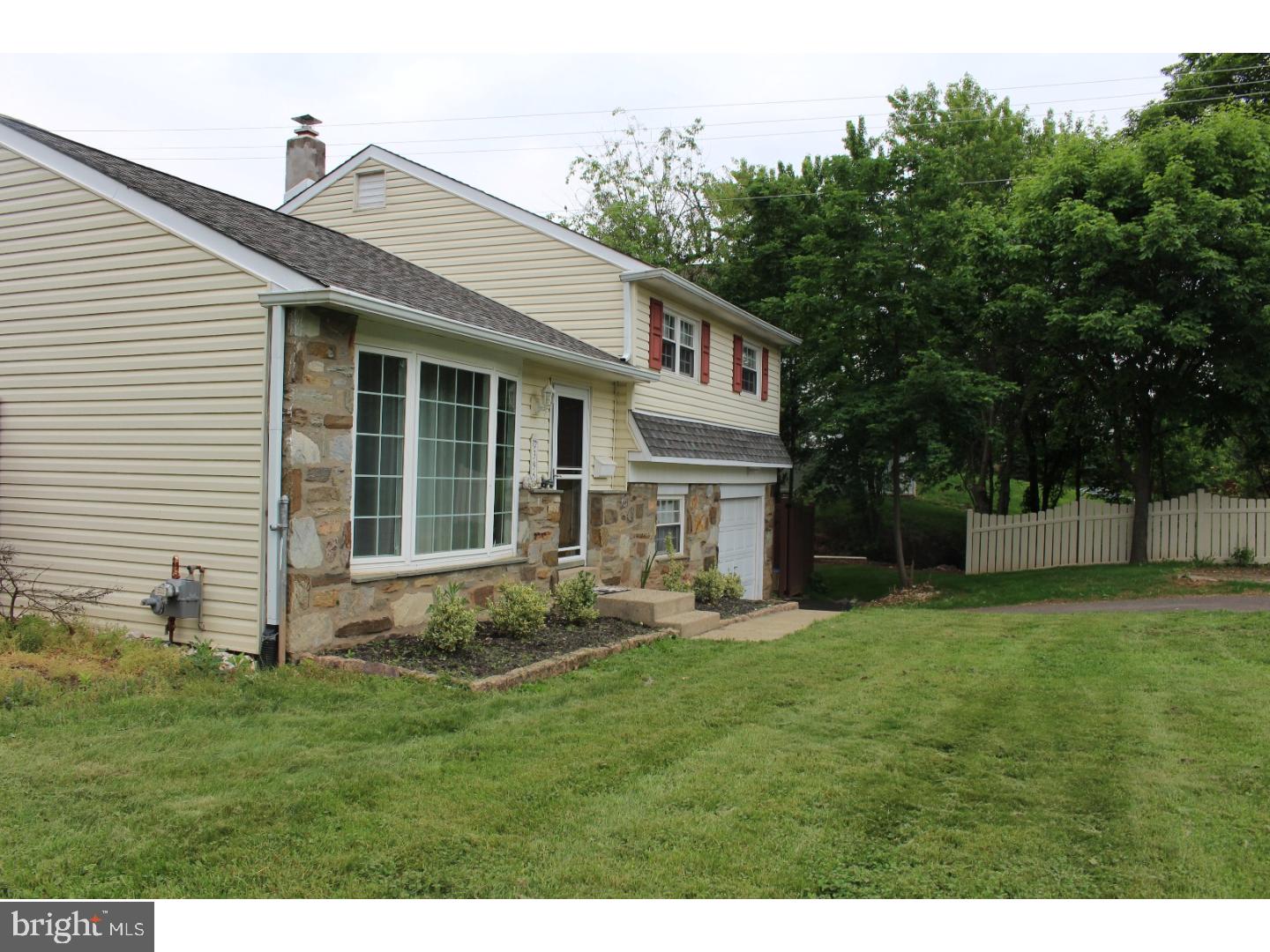 396 Parry Road Warminster, PA 18974 - Photo 2 of 24 Exterior Side