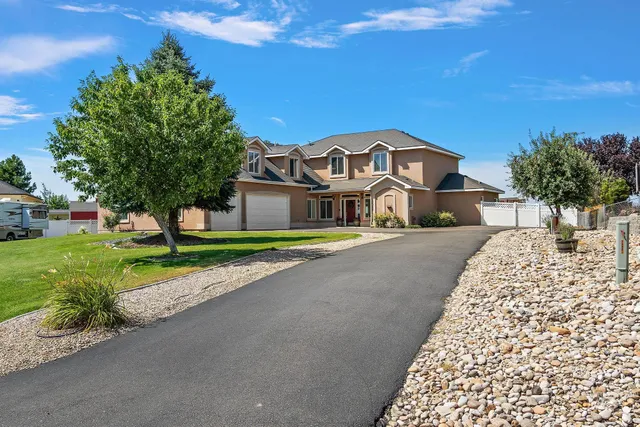 $899,000 | 18227 Southlake Circle, Caldwell, ID 83607