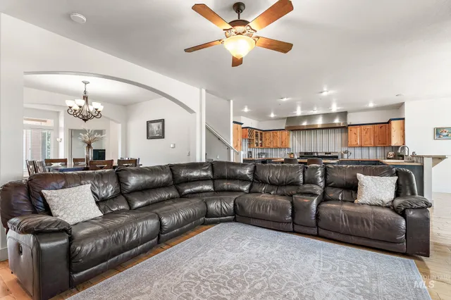 $899,000 | 18227 Southlake Circle, Caldwell, ID 83607