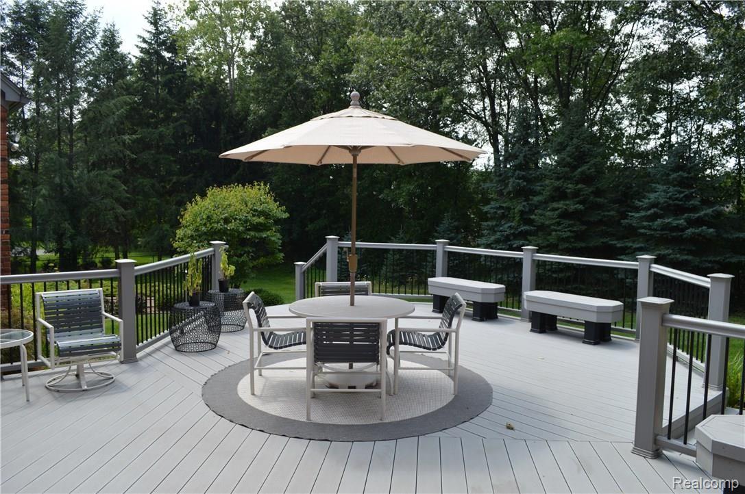 3980 Oak Pointe Court Rochester, MI 48306 - Photo 15 of 38 OakPoints3980_15.JPG