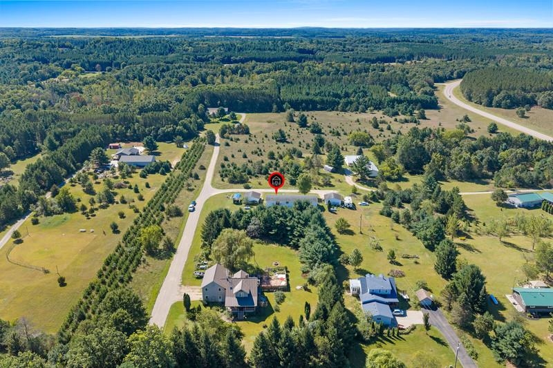 N1565 Lyman Road Waupaca, WI 54981 - Photo 10 of 36 Gallery Image 10