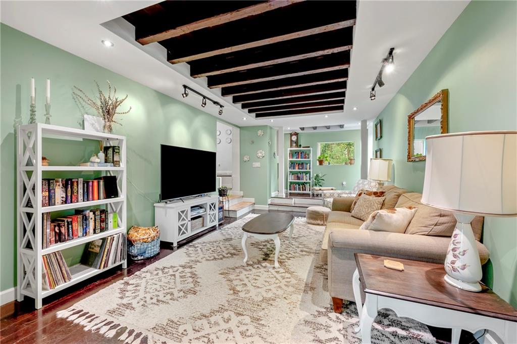 2364 Woodside Way Atlanta, GA 30341 - Photo 7 of 28