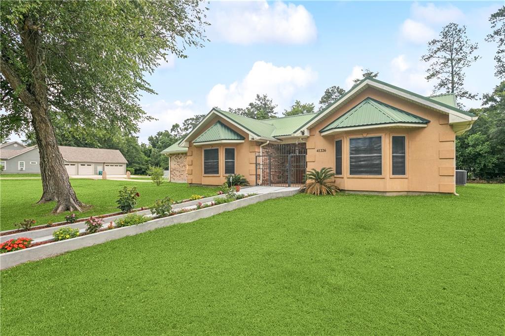 41226 Rene Drive Hammond, LA 70403 - Photo 2 of 37