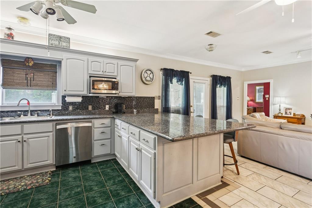 41226 Rene Drive Hammond, LA 70403 - Photo 7 of 37