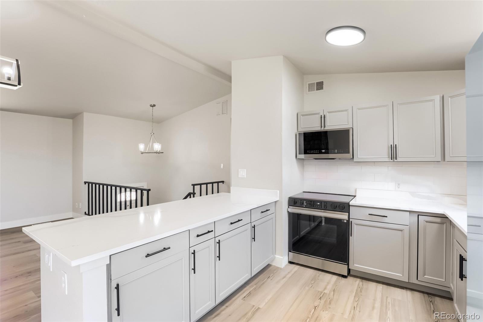 3800 South Quintero Circle Aurora, CO 80013 - Photo 3 of 17