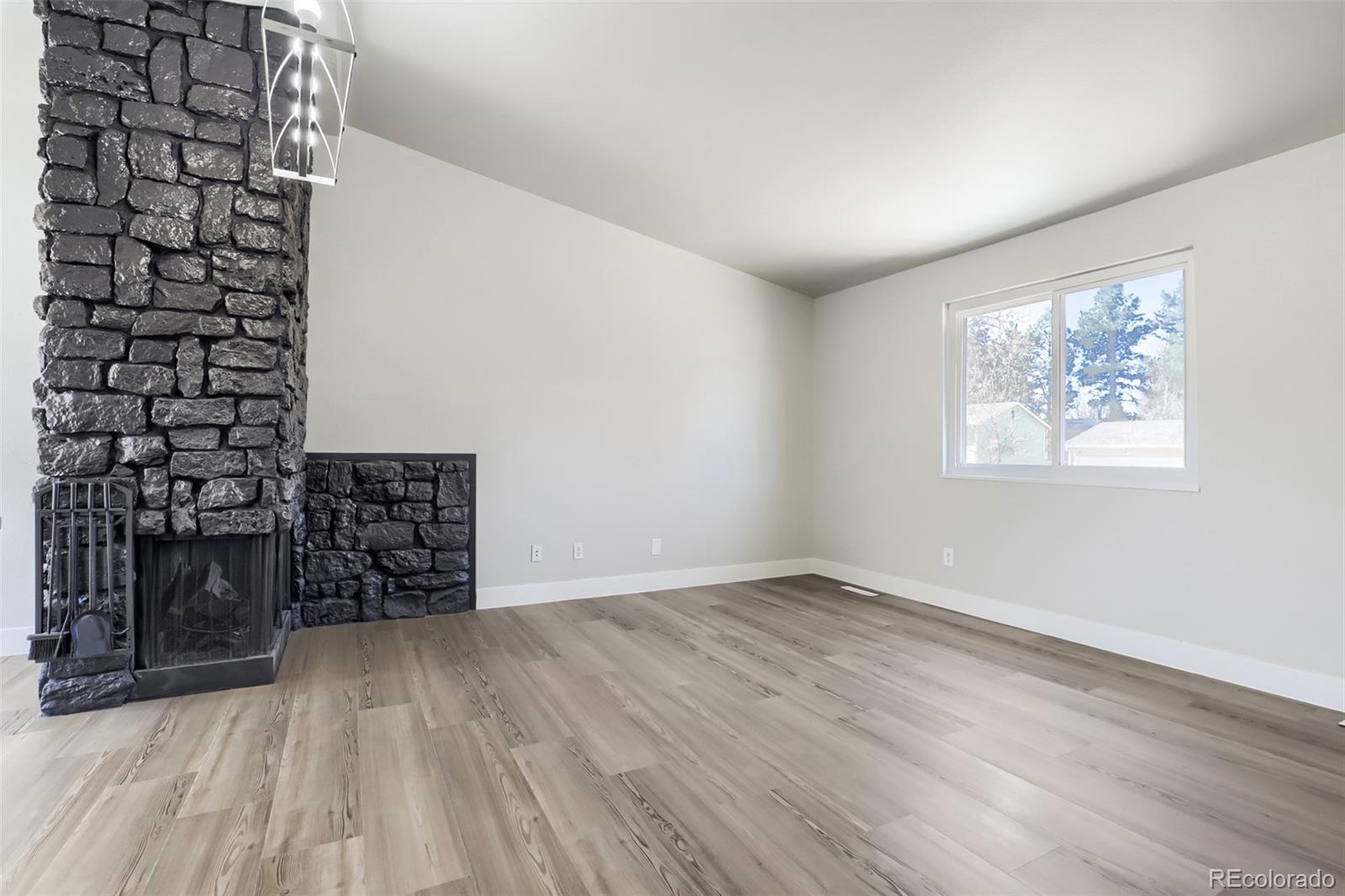 3800 South Quintero Circle Aurora, CO 80013 - Photo 5 of 17