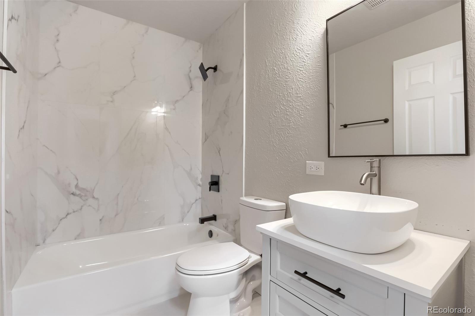 3800 South Quintero Circle Aurora, CO 80013 - Photo 9 of 17