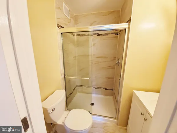 $1,950 | 10303 45th Place, Unit 202, Beltsville, MD 20705