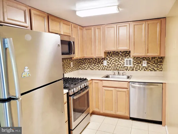 $1,950 | 10303 45th Place, Unit 202, Beltsville, MD 20705