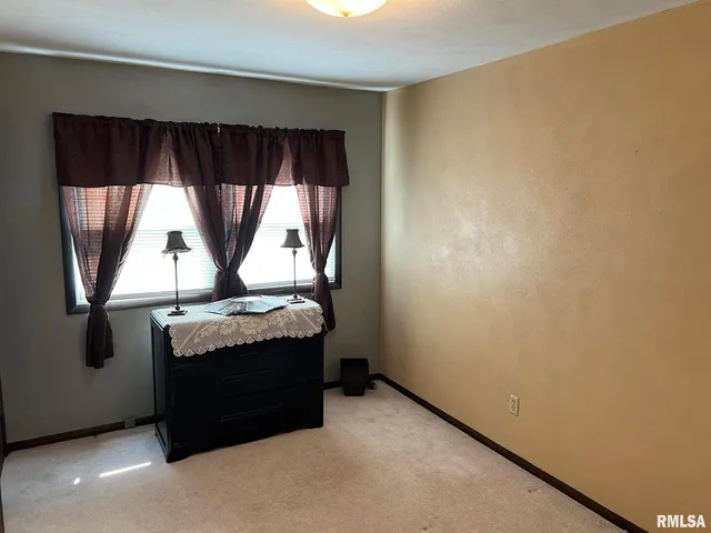 $249,900 | 108 Andrea Court, Cleveland, IL 61241