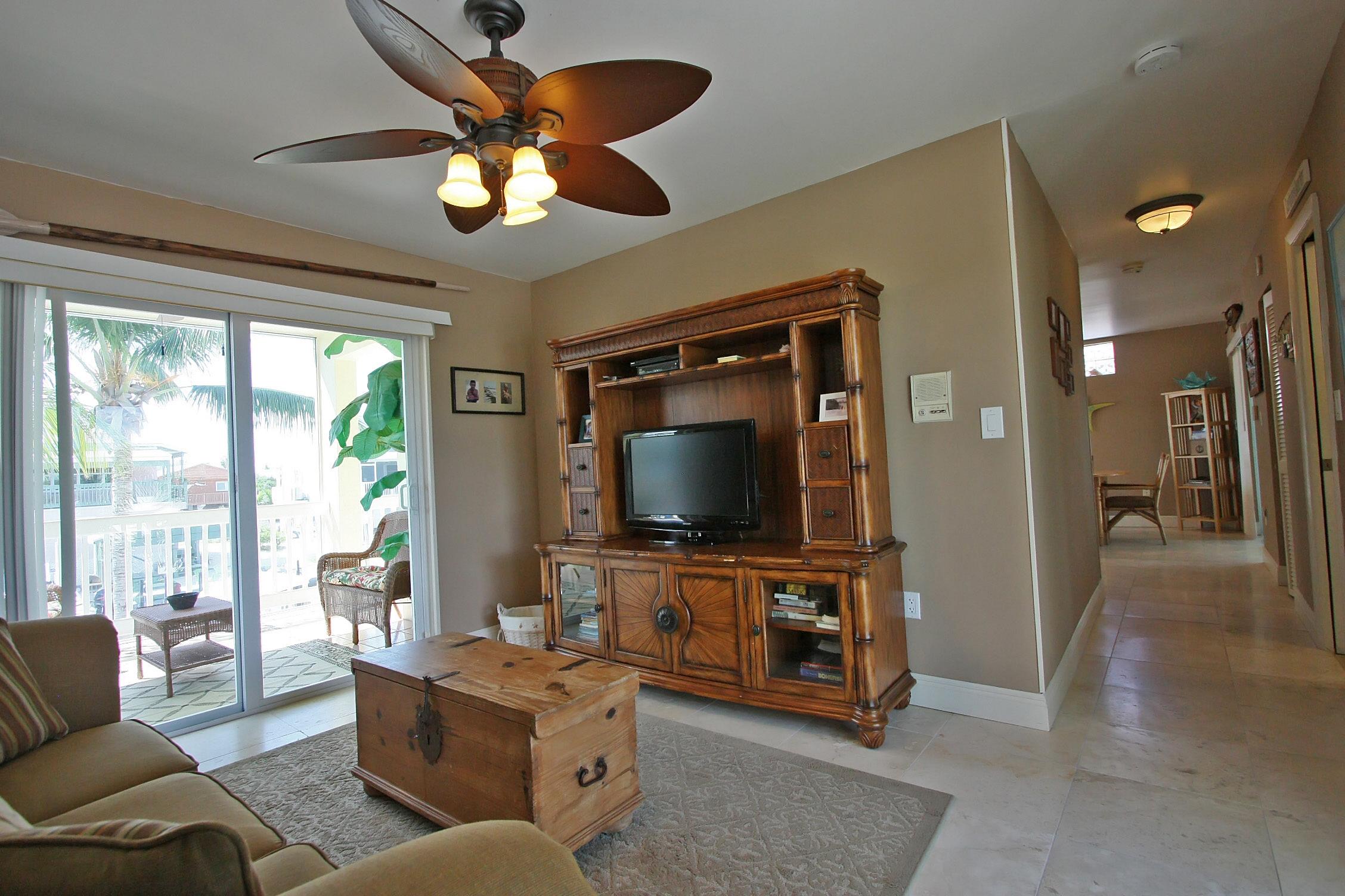 28574 Le Grand Road Summerland Key, FL 33042 - Photo 14 of 34 Living room 2