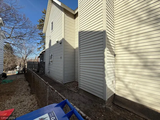 $270,000 | 277 East Morton Street, St. Paul, MN 55107