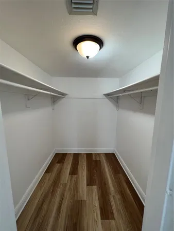 $1,900 | 5221 Geneva Court, Unit 208, Doral, FL 33166