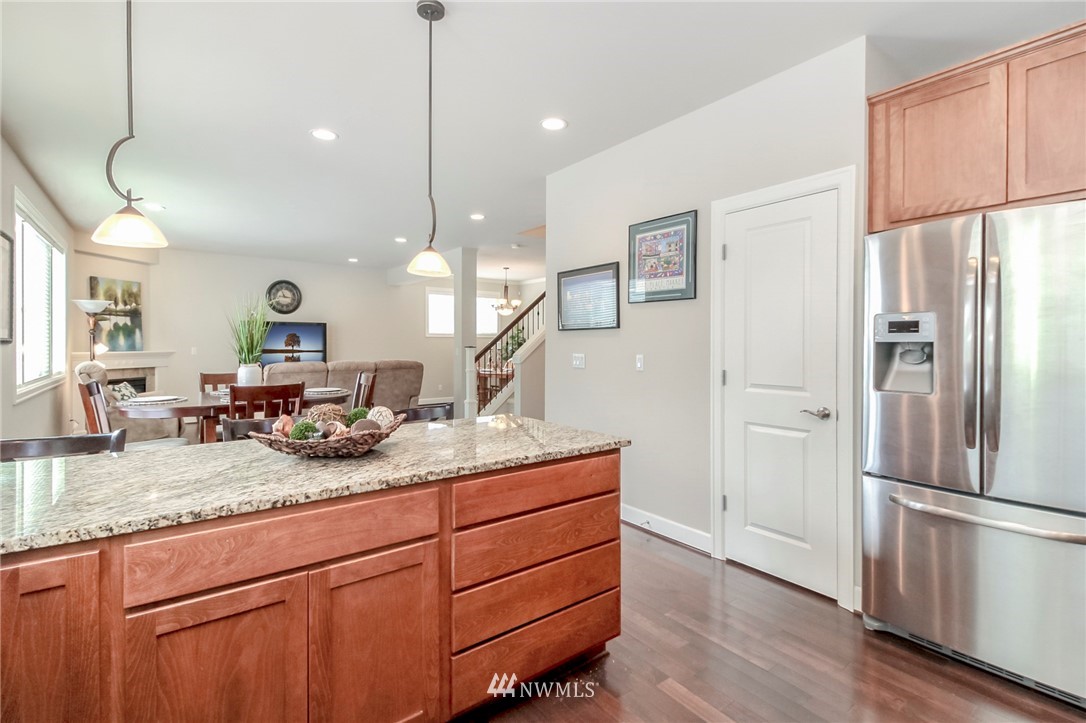 130 Hoquiam Place Southeast Renton, WA 98059 - Photo 13 of 23