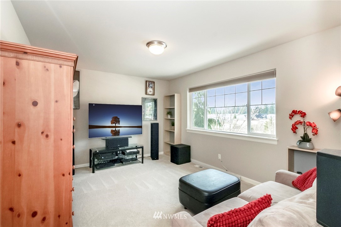 130 Hoquiam Place Southeast Renton, WA 98059 - Photo 16 of 23