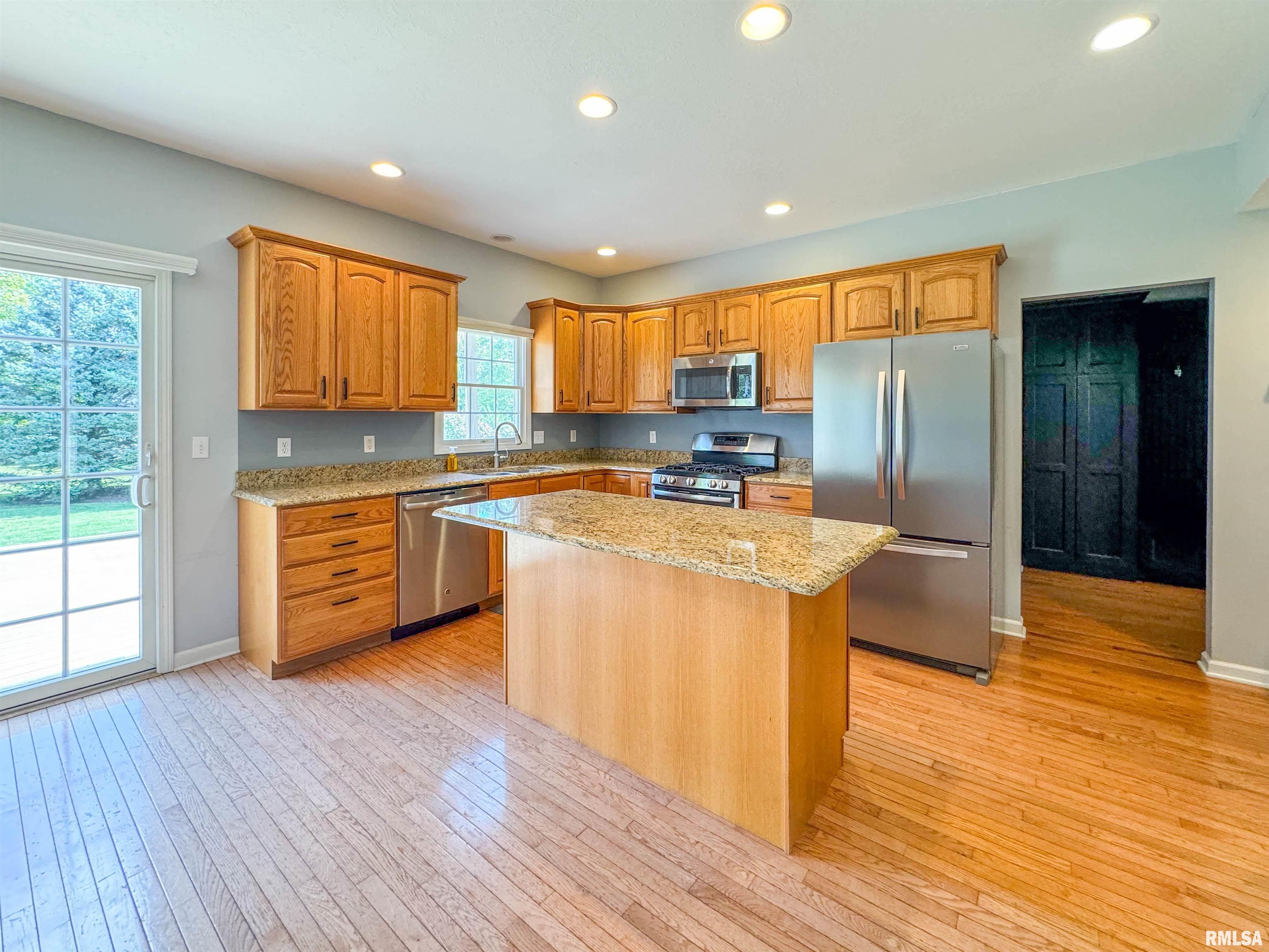 7712 West Bryce Court Mapleton, IL 61547 - Photo 11 of 52