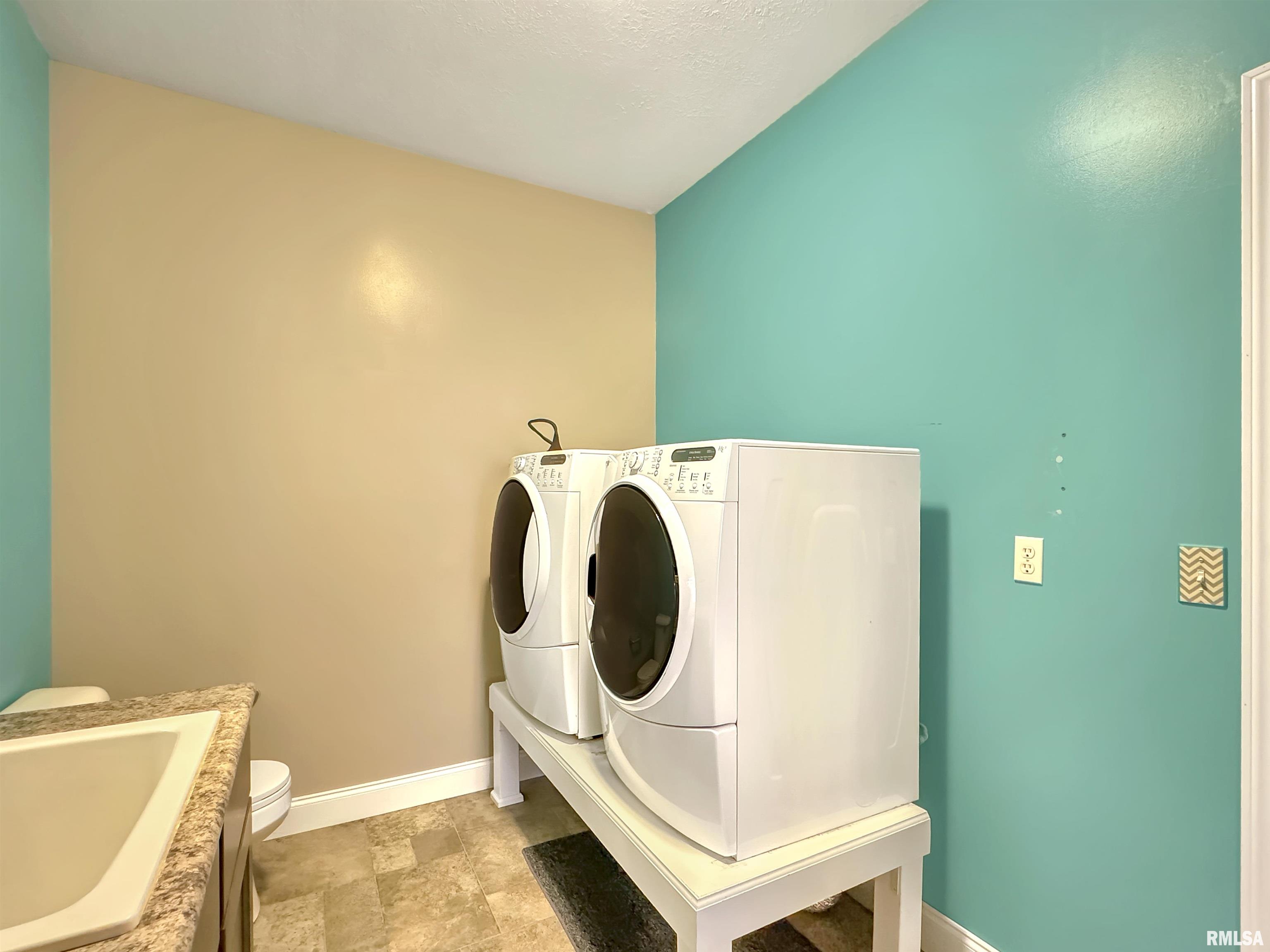 7712 West Bryce Court Mapleton, IL 61547 - Photo 20 of 52