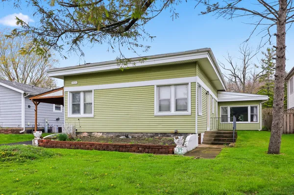 $275,000 | 1426 North Harrison Street, Algonquin, IL 60102