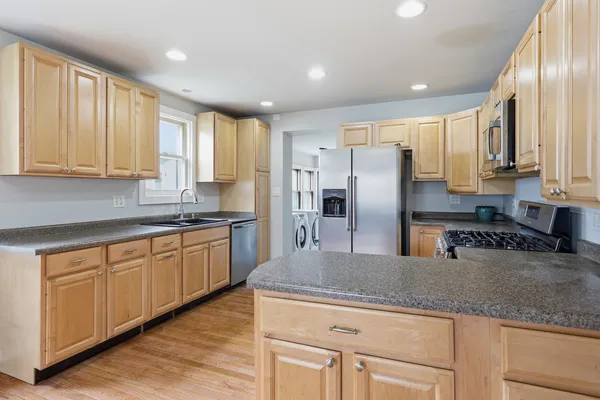 $275,000 | 1426 North Harrison Street, Algonquin, IL 60102