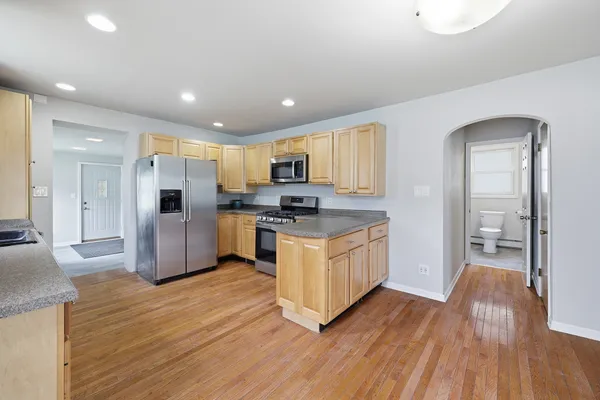 $275,000 | 1426 North Harrison Street, Algonquin, IL 60102