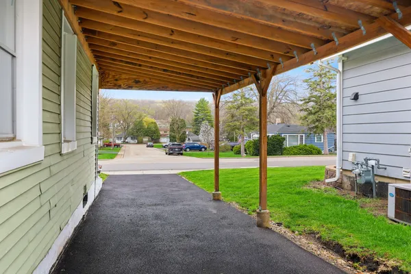 $275,000 | 1426 North Harrison Street, Algonquin, IL 60102