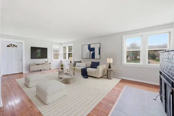 $275,000 | 1426 North Harrison Street, Algonquin, IL 60102