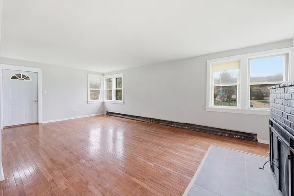 $275,000 | 1426 North Harrison Street, Algonquin, IL 60102