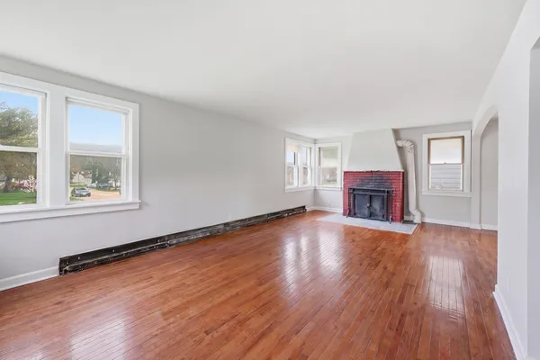 $275,000 | 1426 North Harrison Street, Algonquin, IL 60102