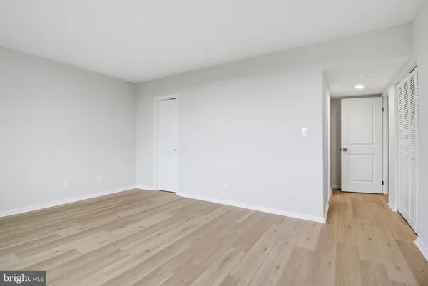 $2,600 | 3713 South George Mason Drive, Unit 316, Falls Church, VA 22041