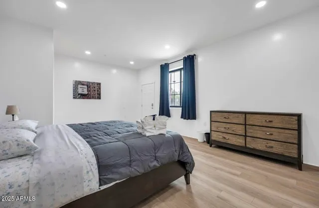 $5,400 | 830 South Farmer Avenue, Tempe, AZ 85281