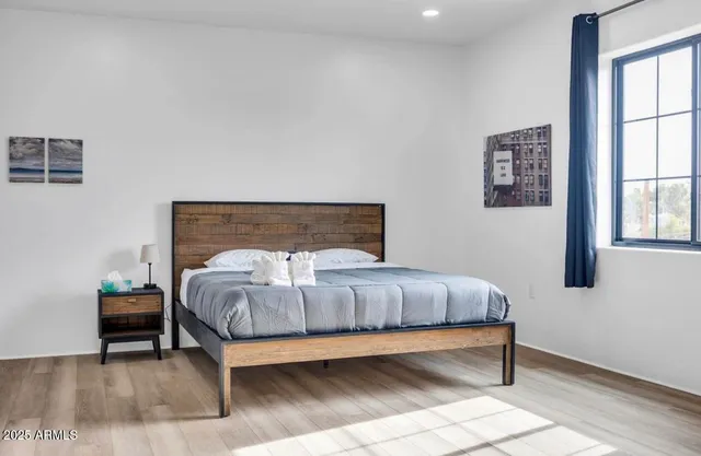 $5,400 | 830 South Farmer Avenue, Tempe, AZ 85281