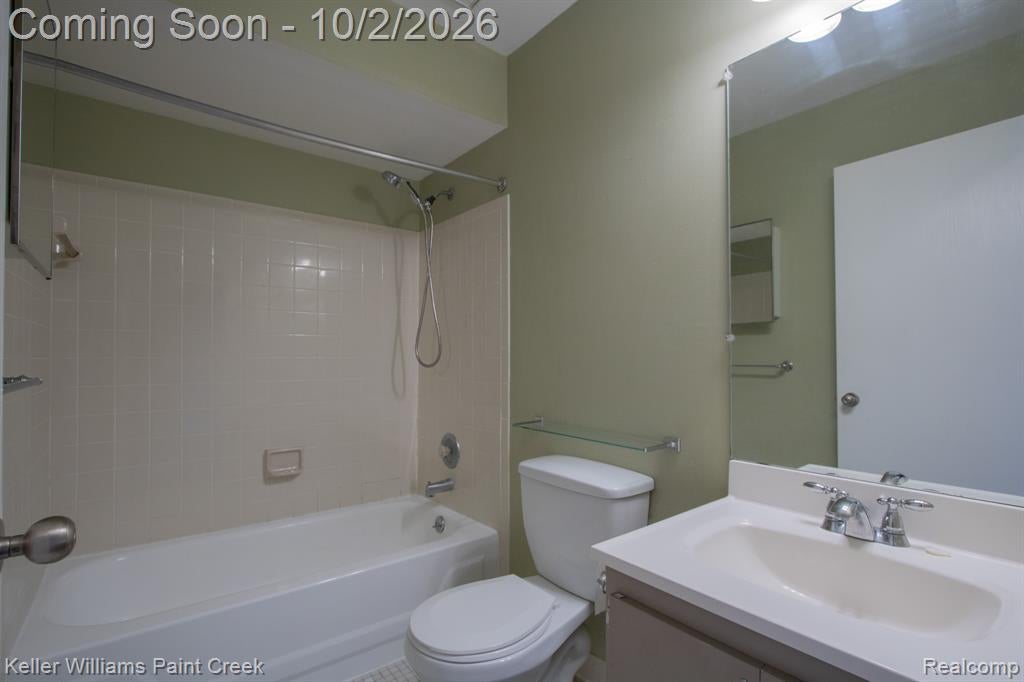 1683 Clemens Circle, Unit 41 Rochester Hills, MI 48307 - Photo 13 of 28 Gallery Image 13