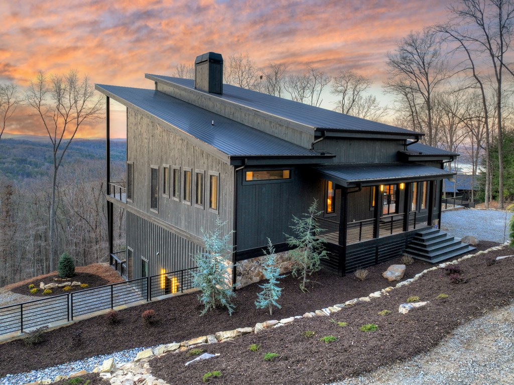 415 Green Ridge Trail Blue Ridge, GA 30513 - Photo 5 of 105