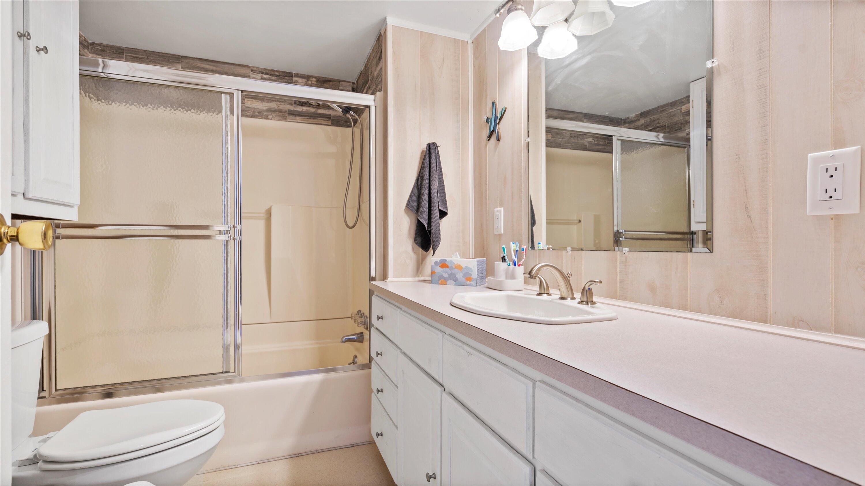 329 Country Club Road Sanford, ME 04073 - Photo 18 of 23 329 Country Club - Bathroom