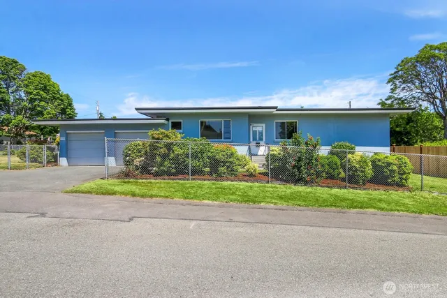 $529,950 | 3703 24th Street, Unit C, Everett, WA 98201