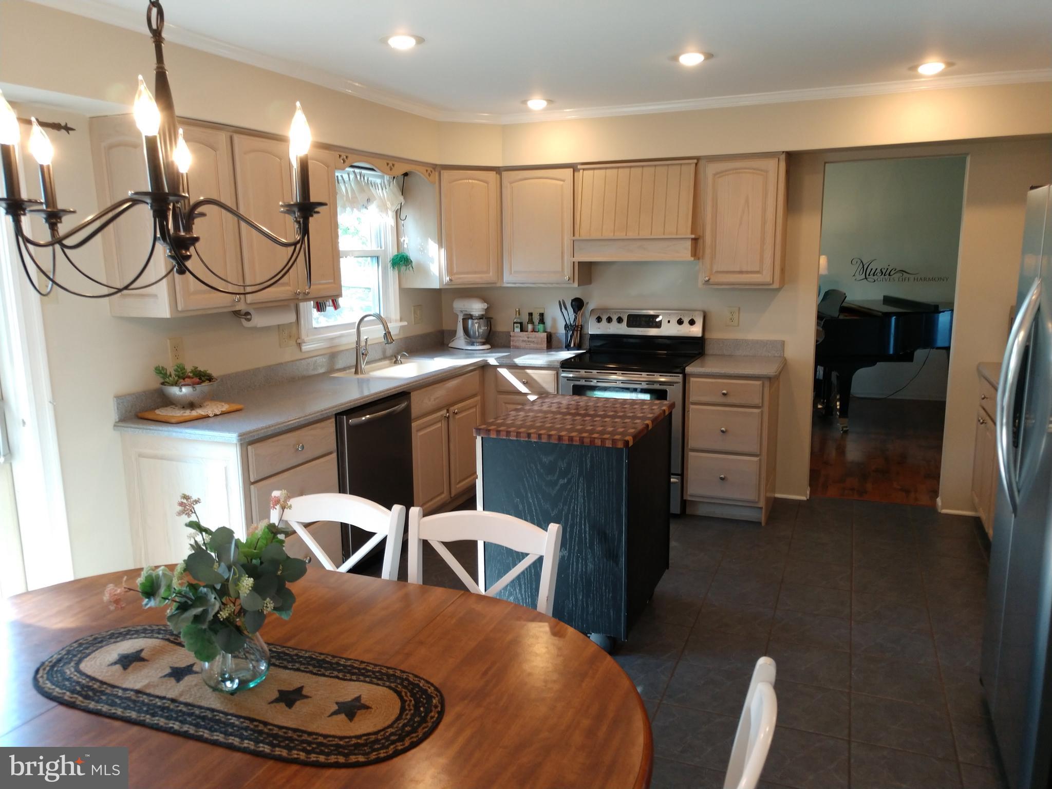 71 Estate Road Boyertown, PA 19512 - Photo 10 of 30 Gallery Image 10