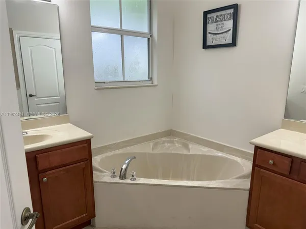 $3,000 | 1048 Northeast 30th Avenue, Unit 1048, Homestead, FL 33033