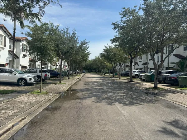 $3,000 | 1048 Northeast 30th Avenue, Unit 1048, Homestead, FL 33033