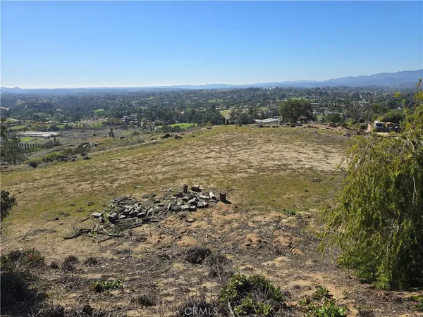 $499,000 | 1387 Las Vistas Road, Fallbrook, CA 92028