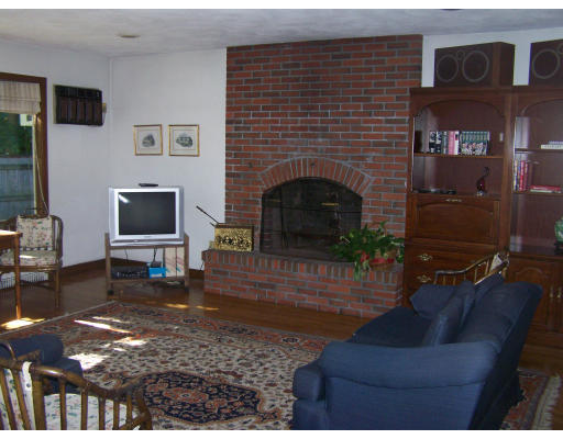 22 Whittier Road Newton, MA 02460 - Photo 4 of 9