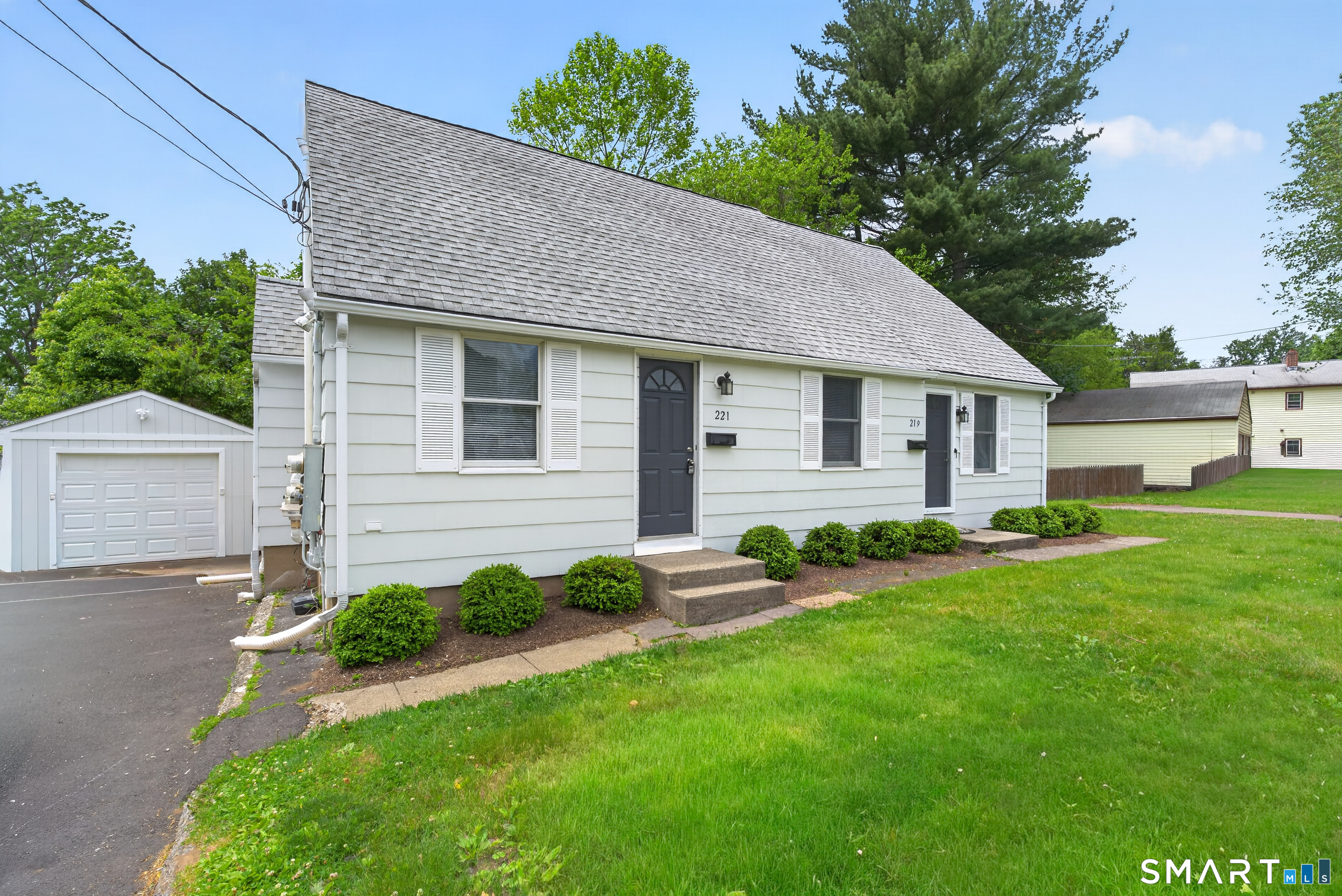 221 Meadows End Road Milford, CT 06460 - Photo 2 of 30