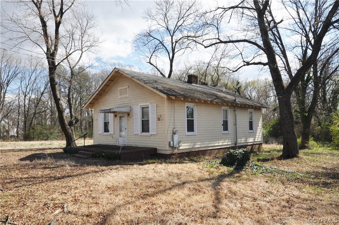 5301 Penick Road Richmond, VA 23228 - Photo 1 of 11 a front view of house with yard