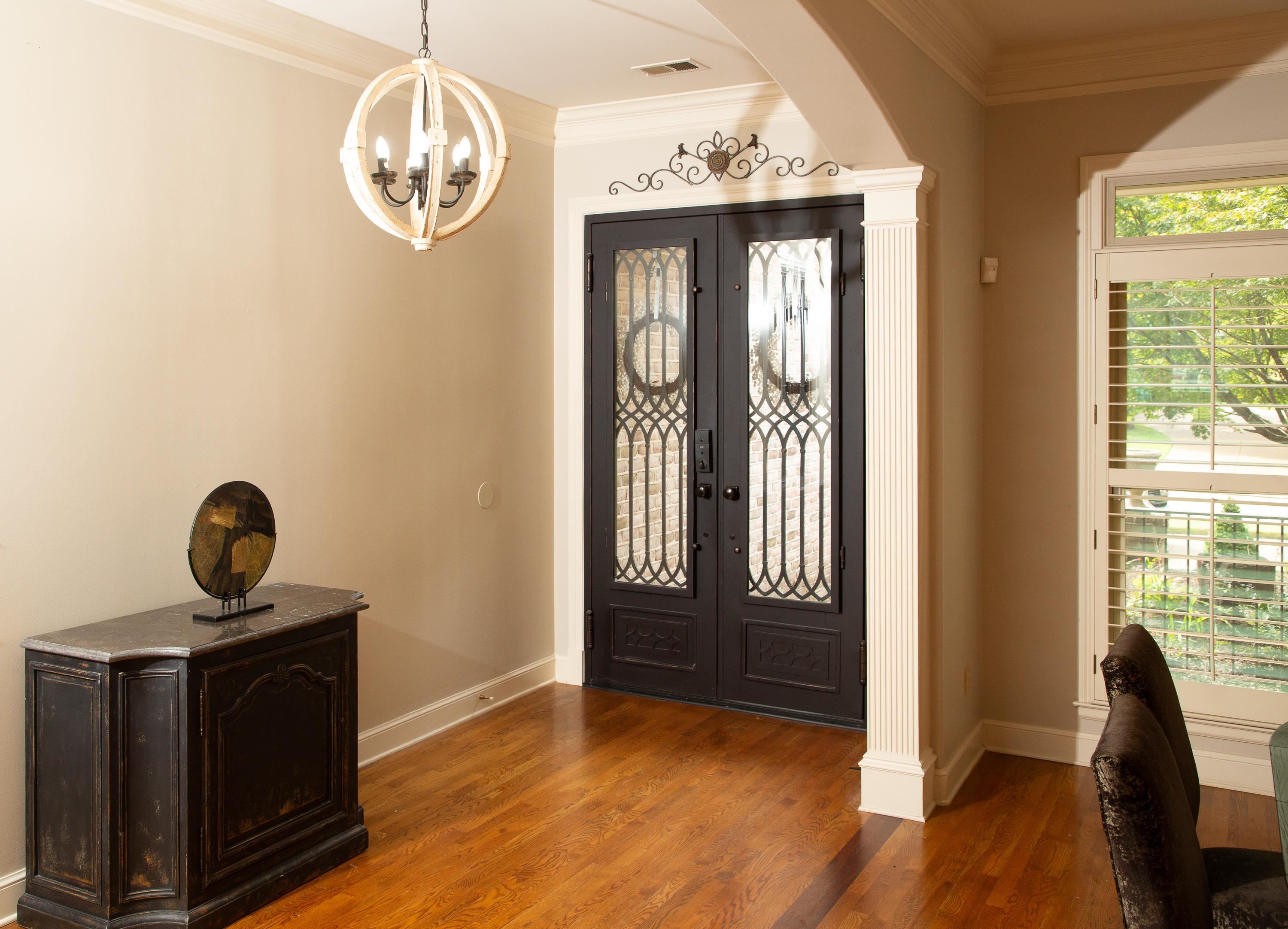 10060 Avent Ridge Cove Collierville, TN 38017 - Photo 8 of 40 a view of an entryway with wooden floor