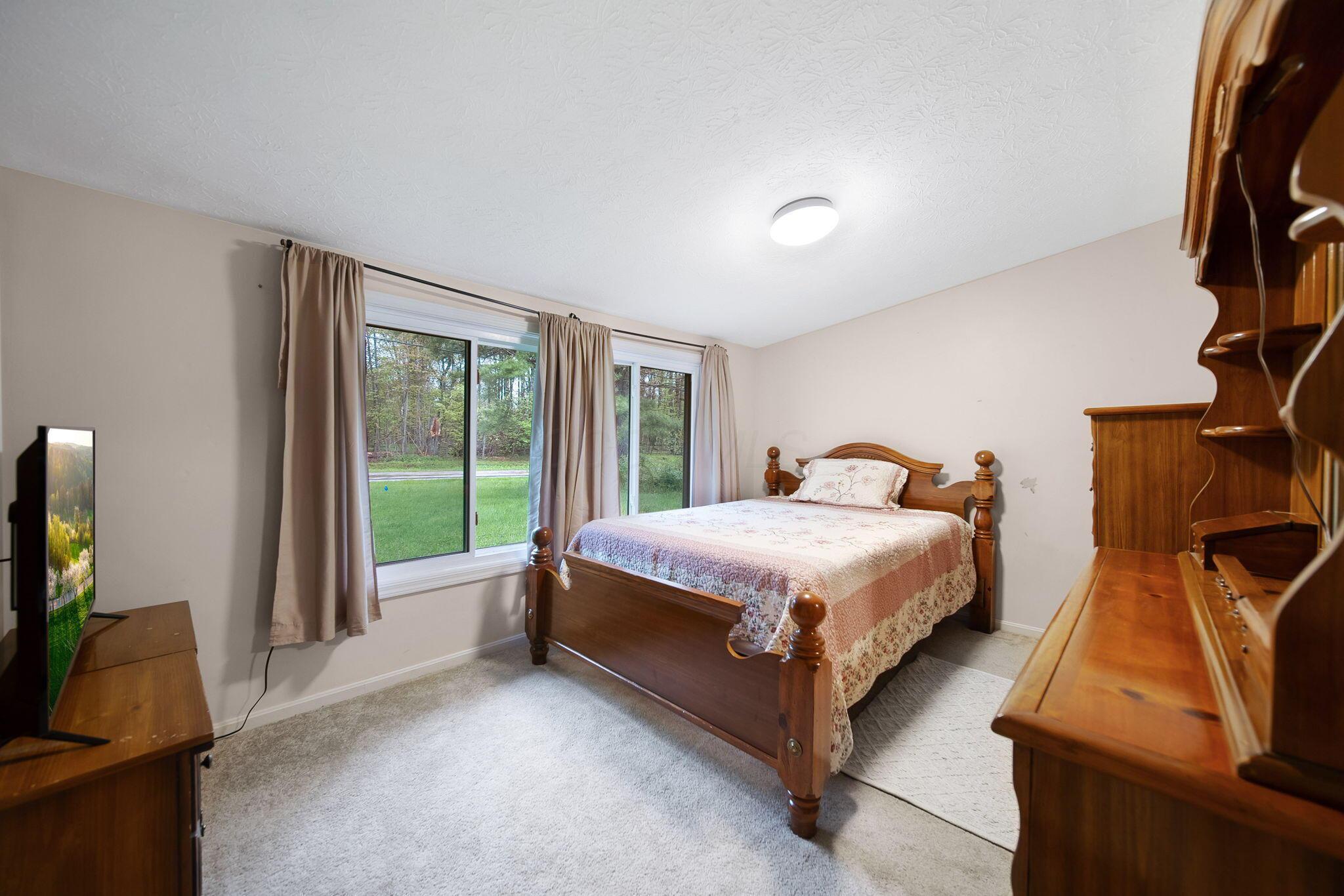 6810 Barrett Road Geneva, OH 44041 - Photo 20 of 78 18-web-or-mls-DSC09505