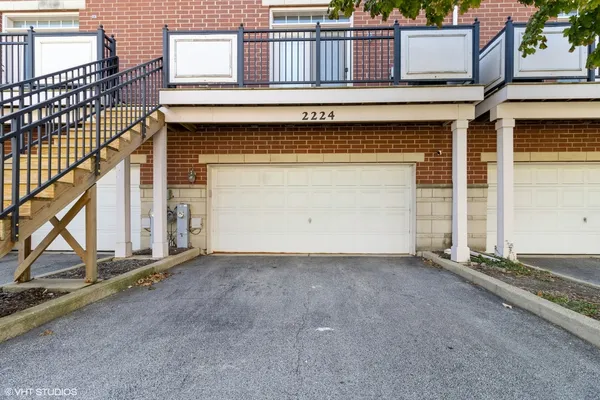 $3,500 | 2224 South Crambourne Way, Arlington Heights, IL 60005