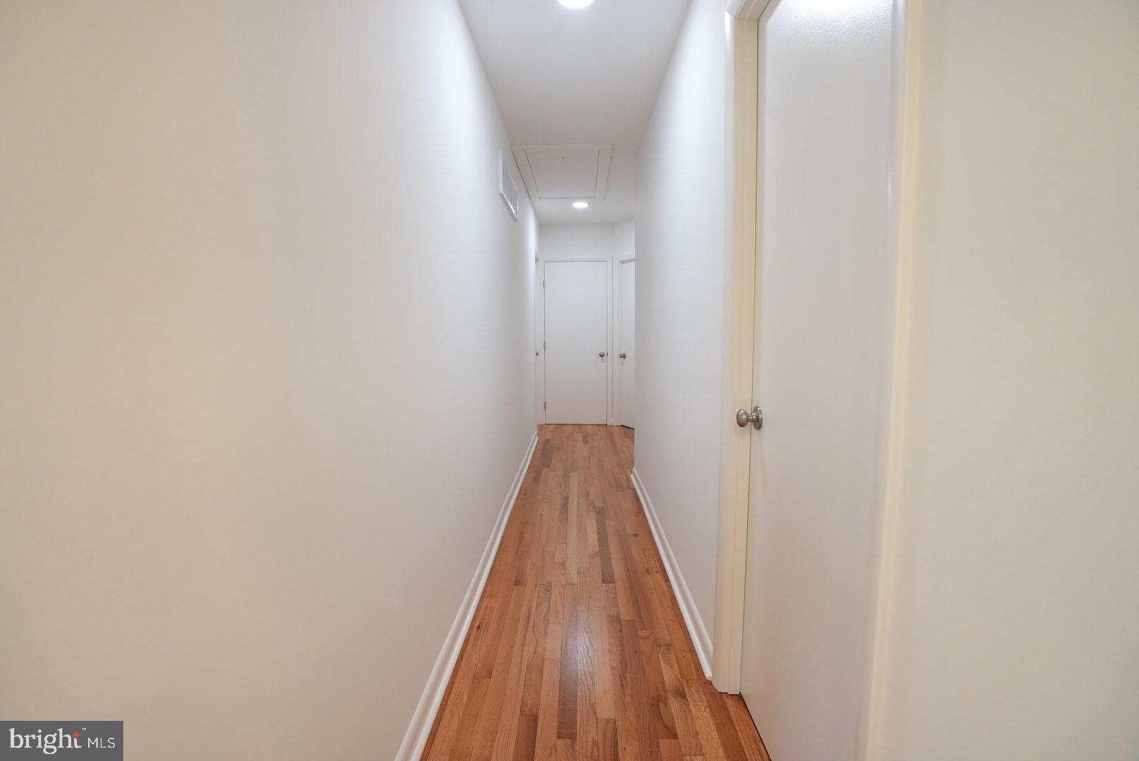 90 Parvin Mill Road Bridgeton, NJ 08302 - Photo 17 of 55 Hallway to bedrooms