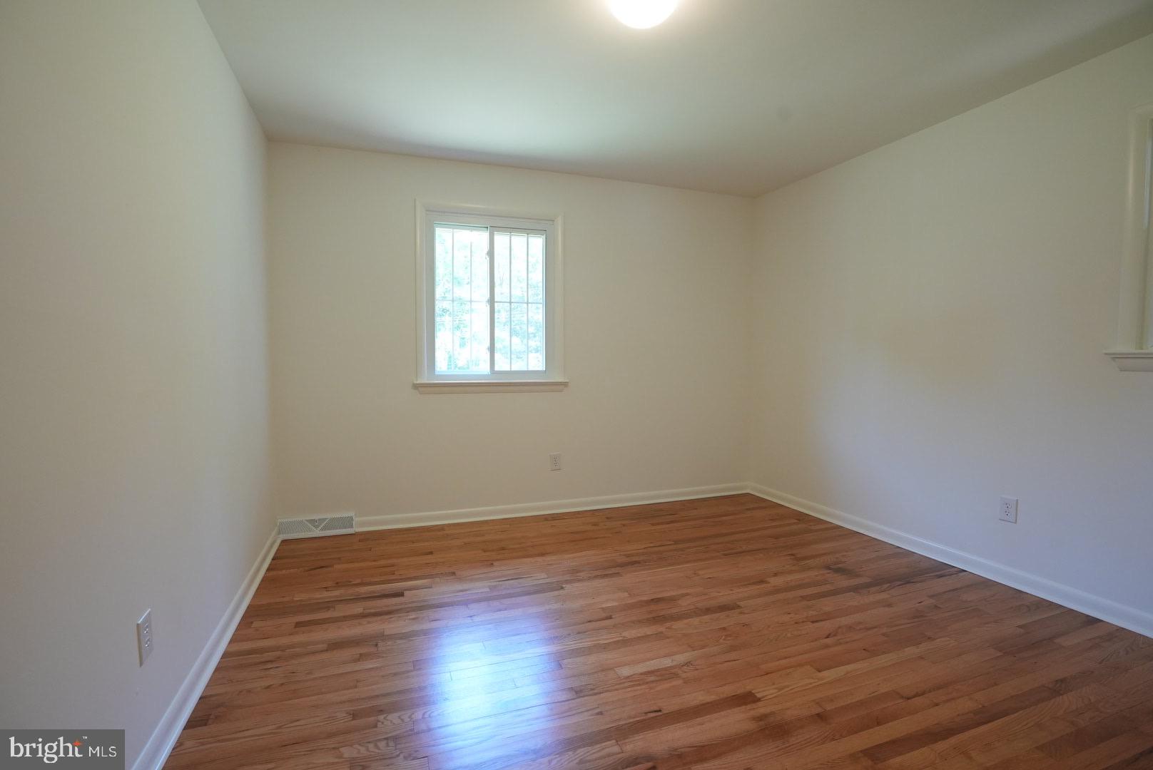 90 Parvin Mill Road Bridgeton, NJ 08302 - Photo 21 of 55 Bedroom 1